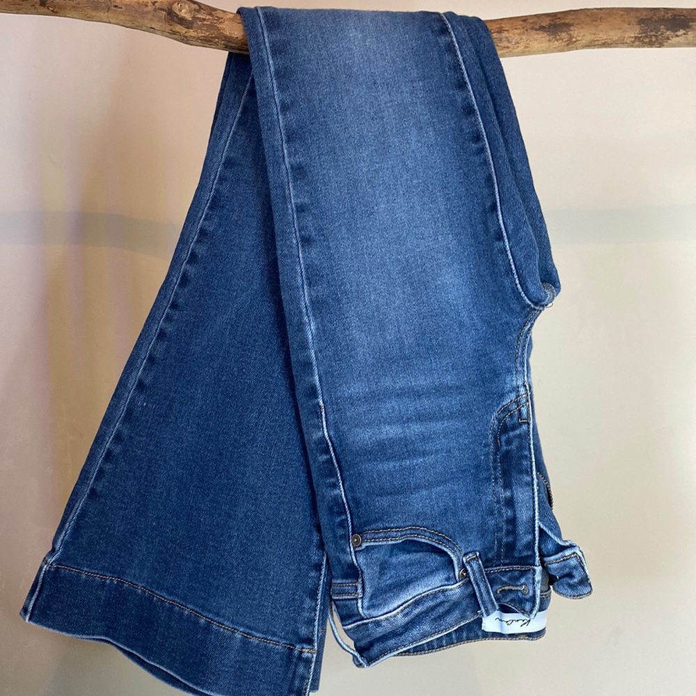 KanCan Flare Jeans